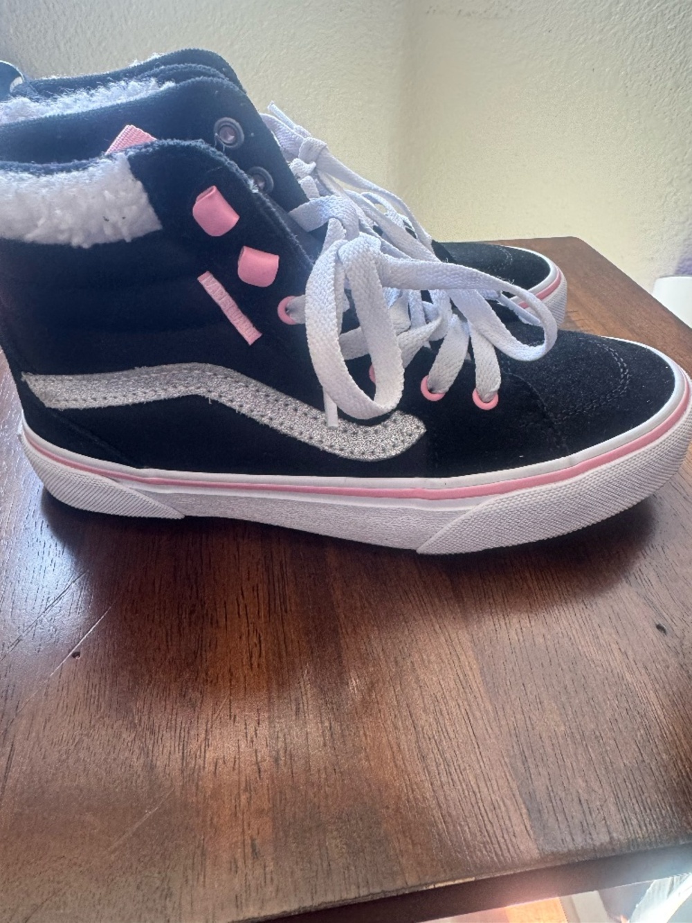 Vans Girls Hightop with fuzzy rim, Black, Pink, White and silver